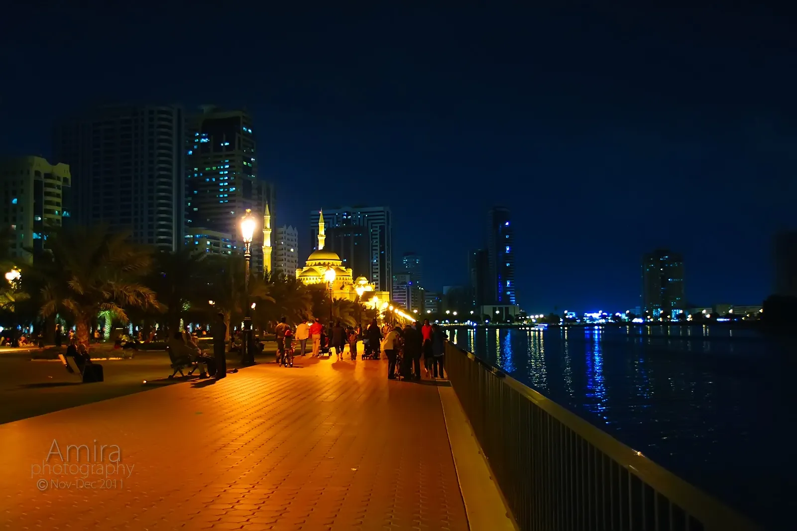 «ساحل شبانه کورنیش» به طور رسمی افتتاح شد