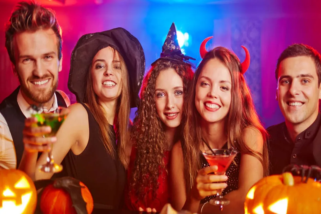 هالووین پارتی که علاوه بر جنبه سرگرمی، نقش مهمی در تحکیم ارتباطات فرهنگی و اجتماعی میان ایرانیانِ مهاجر دارد
