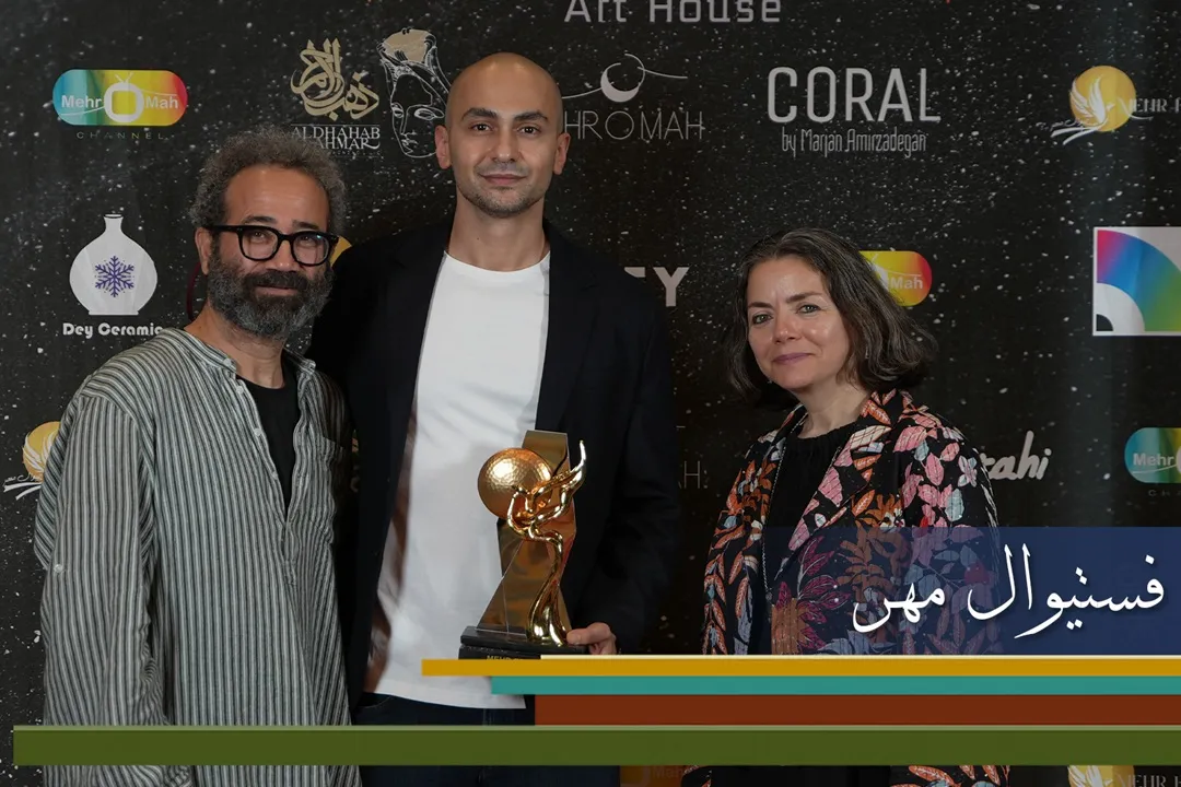 جشنواره مهر، با حضور هنرمندان از نقاط مختلف و در زمینههایی متنوع، فرصتی است تا فرهنگ، هنر و نگاه هنری درباره موضوع مادر نگاهی تازه یابد.